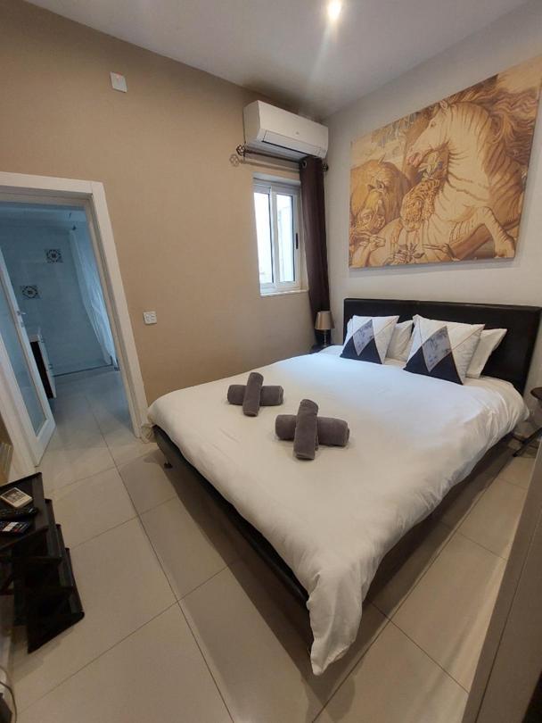 Central & Cozy - 1 Bedroom Apartment Valletta Buitenkant foto